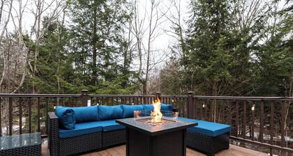 Stratton + Mt. Snow family getaway with Hot Tub, Fire Pit, Game Room, and AC!