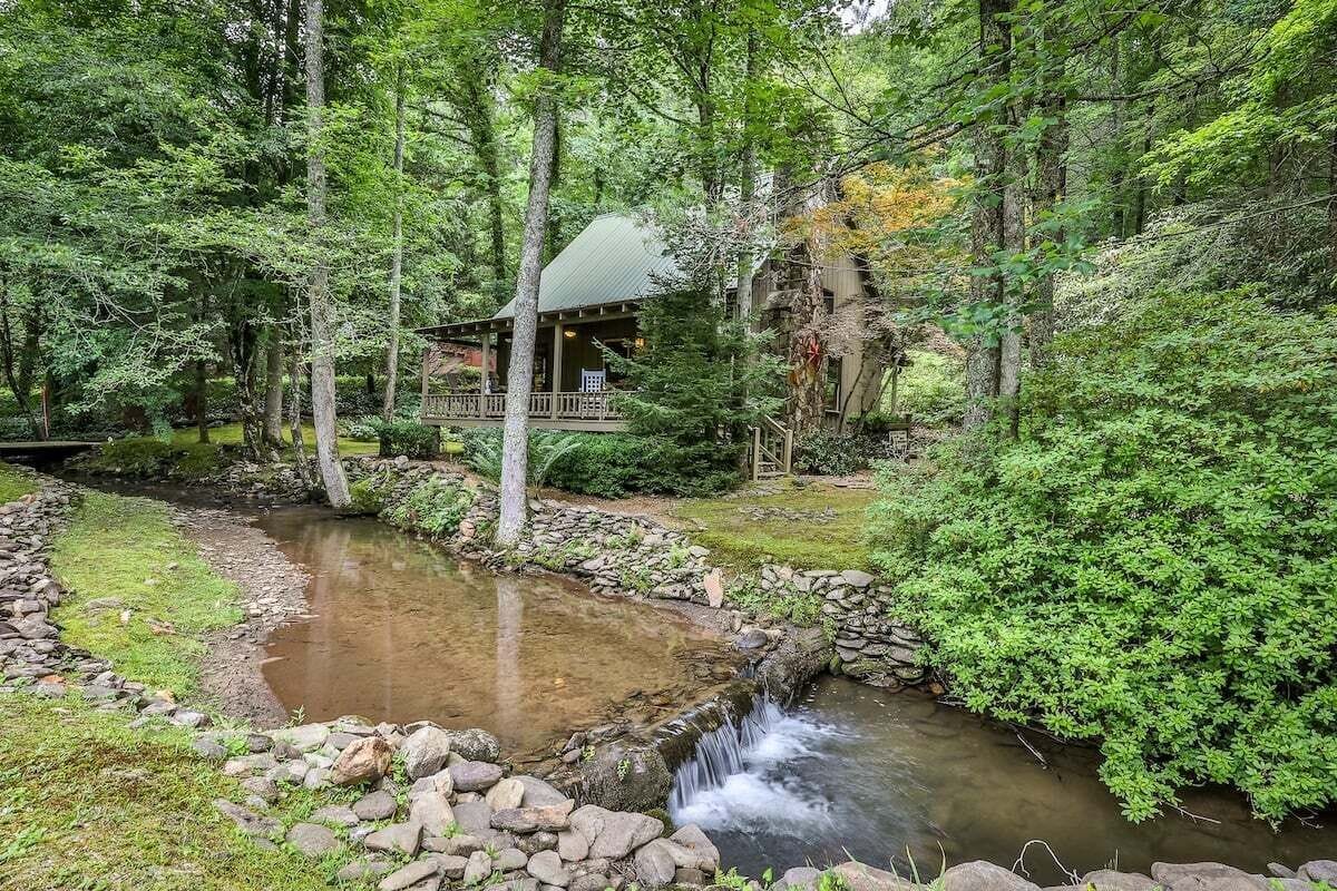 Creekside Fairytale Cabin by Mountain Oasis | Bear Creek Trail