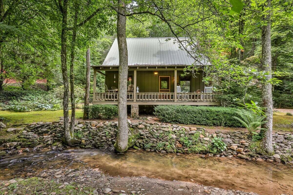 Creekside Fairytale Cabin by Mountain Oasis | Bear Creek Trail