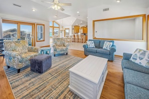 Smart TV, DVD player, books - Oceanside Dog Friendly w/ Private Pool, Hot Tub, Game Room, Nearby Beach Access (Avon)