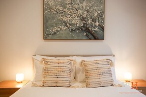 3 chambres, fer et planche à repasser, Wi-Fi, draps fournis