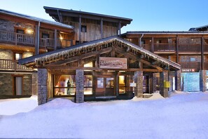 Exterior - Wifi, 150m from ski slopes, fitness, swimming pool, sauna, hammam, balcony, fireplace or stove, tv (Les Arcs)