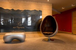 Interior - Wifi, 300m from resort center, fitness, swimming pool, sauna, hammam, balcony, tv, ski locker, 49m² (Val Thorens)
