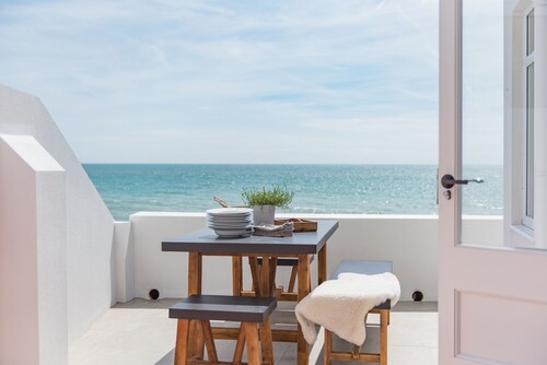 Sea Purse, St Margaret's Bay by Keepers Cottages