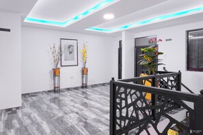 Interior - RichJoy Lodge (Tema)