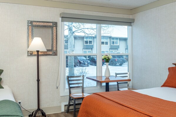 Room, 1 Bedroom | 1 bedroom, free WiFi