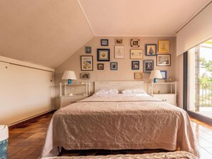 4 bedrooms, desk, iron/ironing board, WiFi - El Garrofer by Interhome (Coma-ruga)