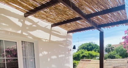 Rustic Urban Villa with private pool - 400 m away from Sandy beach