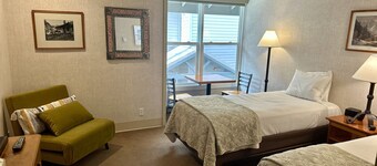 Mountainside Inn 214 1 Bedroom Hotel Room by Alpine Lodging Telluride