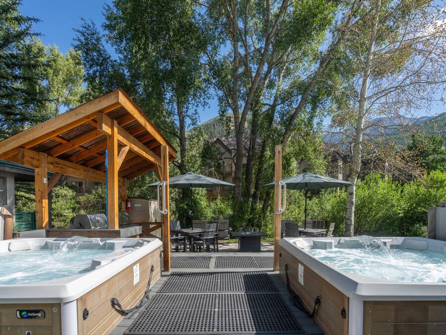 Room, 1 Bedroom | Outdoor spa tub
