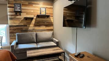 Room, 1 Bedroom | Interior