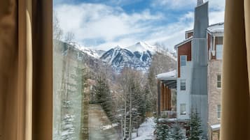 Condo, 1 Bedroom | Property grounds