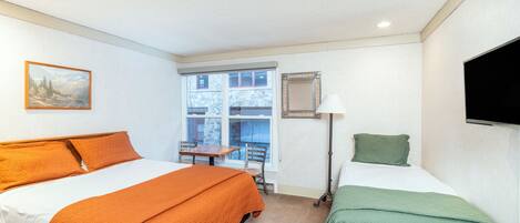 Room, 1 Bedroom | 1 bedroom, free WiFi