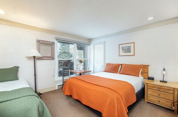 Room, 1 Bedroom | 1 bedroom, free WiFi