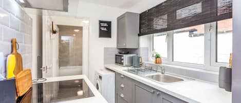 Fridge, microwave, oven, cookware/dishes/utensils