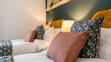 2 bedrooms, Internet, bed sheets