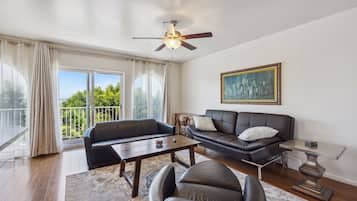 Condo, 2 Bedrooms | Living area | Smart TV, streaming services