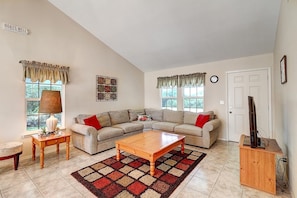 Ferienhaus, 2 Schlafzimmer | Wohnbereich | Smart-TV, Streaming-Dienste