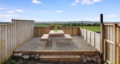 2 Bed Cottage with Garden & Stunning Field Views