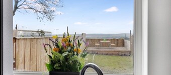 2 Bed Cottage with Garden & Stunning Field Views