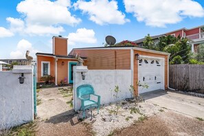 Exterior - 2706 W. 3rd St 2 Bedroom Home by RedAwning (Fernandina Beach)