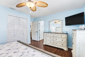 House, 2 Bedrooms | 2 bedrooms, free WiFi - 2706 W. 3rd St 2 Bedroom Home by RedAwning (Fernandina Beach)