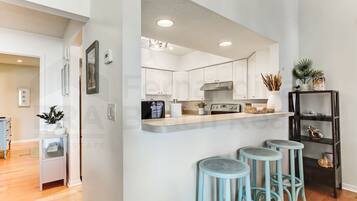 Kondominium, 3 kamar tidur | Interior