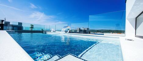 Piscine extérieure