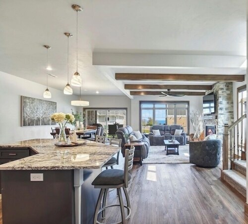 Great location! Steps from downtown! New luxury 3 Bedroom 2 1/2 Bath Condo.  