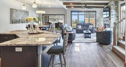 Great location! Steps from downtown! New luxury 3 Bedroom 2 1/2 Bath Condo.