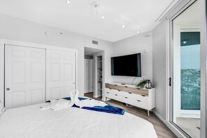 2 chambres, fer et planche à repasser, Wi-Fi gratuit, draps fournis