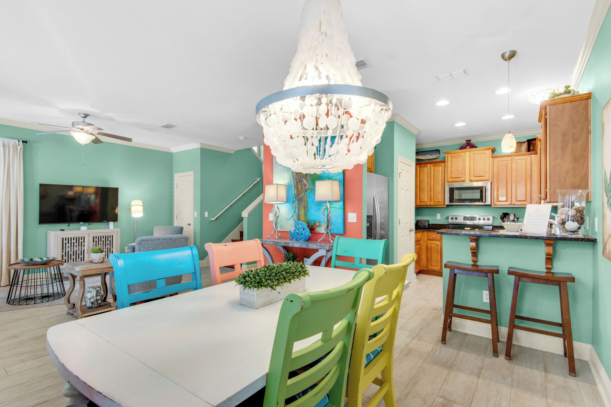 We❤️Snowbirds-Artsy & Fun 4BR with 2 King Masters-Lagoon Pool-So Stinkin Cute