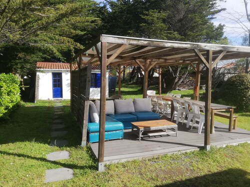 Propriété à 800 m des Plages sur Terrain Boisé de 3000 m2