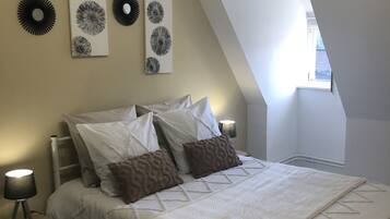 3 bedrooms, iron/ironing board, travel crib, free WiFi