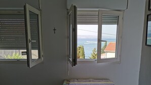 Unclassified image, 5 of 29, button - Apartments Renko - 100 m From the sea (Omis)
