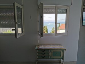 1 bedroom - Apartments Renko - 100 m From the sea (Omis)
