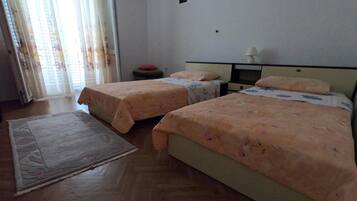 Apartment, Smoking | 3 bedrooms