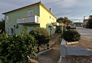 Apartment, Smoking | 3 bedrooms - Apartments Mili - 50 m From Beach and Economical (Preko)