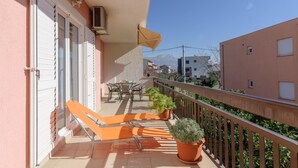 Apartment | Exterior - Apartments Vana - 400 m From Beach (Kastela)
