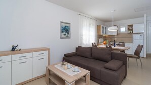 House, Smoking - Holiday Houses, Villas Slobodna - 20 From Beach (Marina)