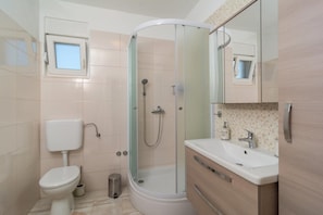 House, Smoking | 2 bedrooms