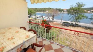 Unclassified image, 3 of 16, button - Apartments Zvone - at the Water Front (Sali)