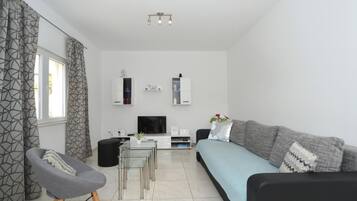 House, Smoking | 2 bedrooms