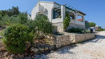 House, Smoking | 2 bedrooms