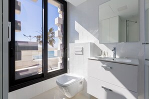 Panoramic Apartment | Bathroom - Seafront Calabeach (Rincon de la Victoria)