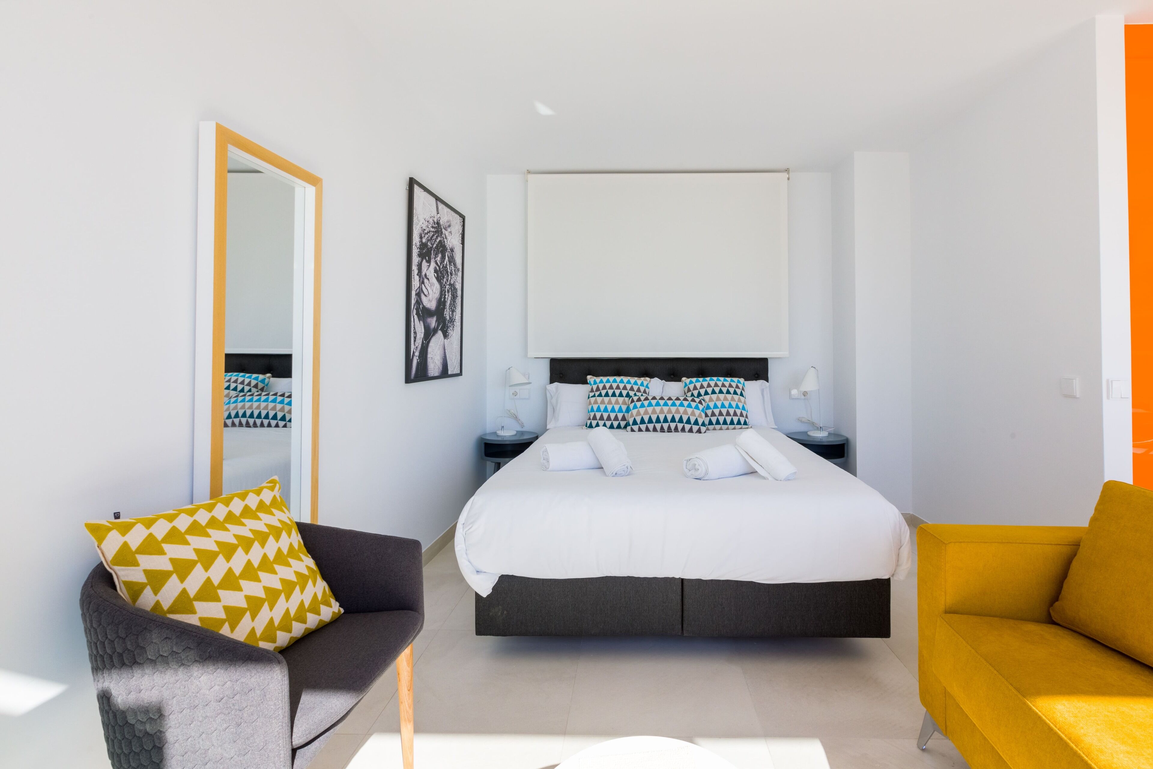 Apartamento panorámico | Ropa de cama de alta calidad y decoración individual
