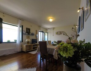 Apartamento, para fumantes | 2 quartos