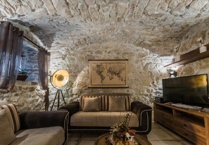 House | 3 bedrooms - Holiday Houses, Villas Leonarda - Luxury Stone House (Vinodol)