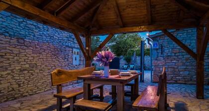 Holiday Houses, Villas Tihomir - With Pool