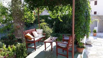 Apartment, Smoking | Exterior